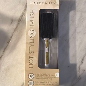 TRUBEAUTY Hot Styling Brush -new in box